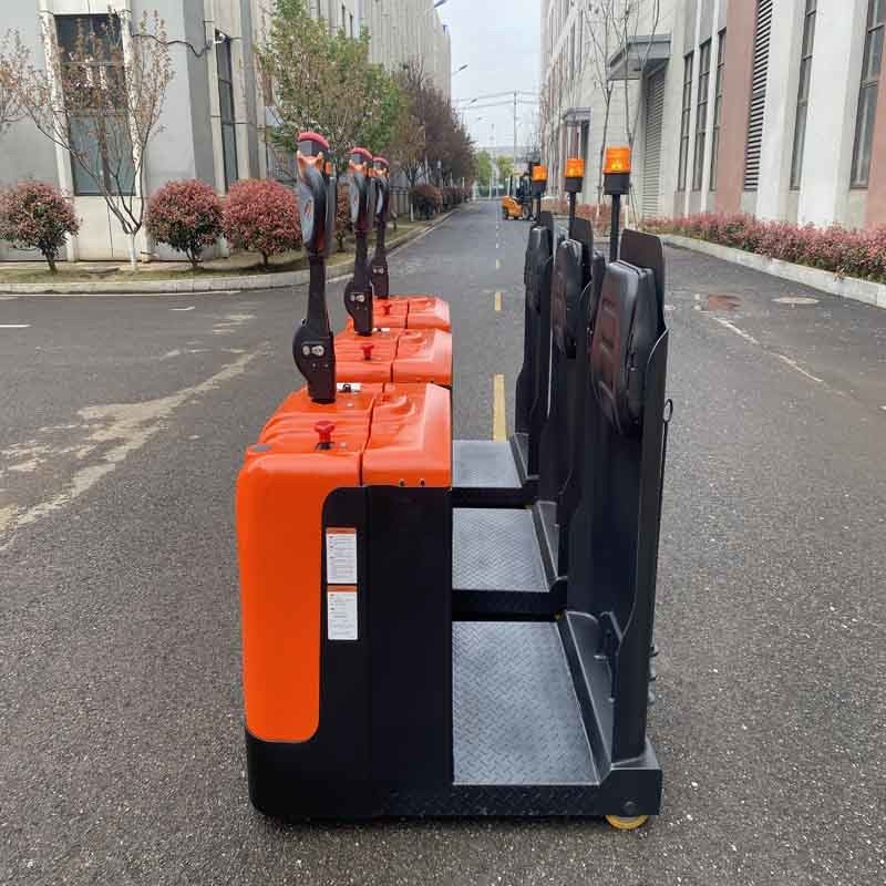 Electric Towing Tractor Standing American CURTIS Electronic Steering Easy to Operate Stepless Adjustment