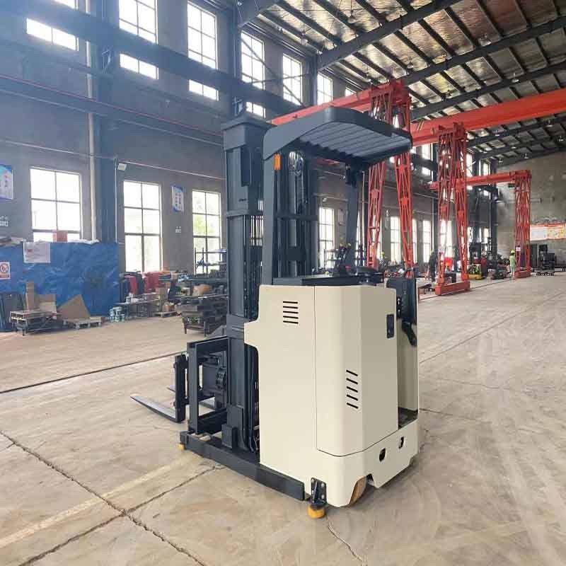 2500kg 4 Directional Forklift Wide Angle Large Capacity 4 way forklift truck