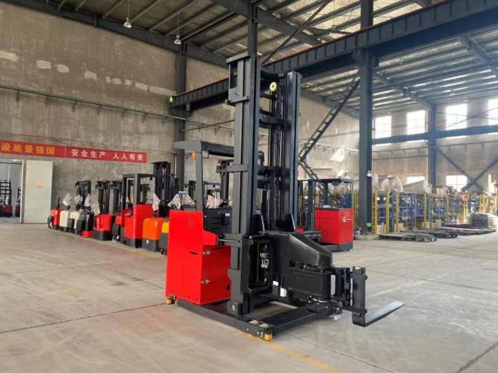 Narrow Channels 3 Way Electric Stacker 1000KG Versatile Material Handling Solution