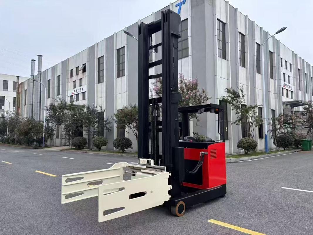 Electric Forklift Truck, Forks can reach forward, Bale Clamp, OPS System